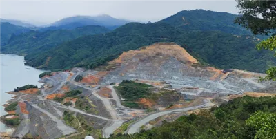 【STONE News Flash】 D10 Track Assemblies Shipped in Batches, Supporting Mine Operations in Laos.